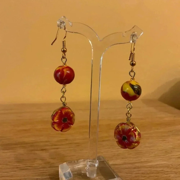 KVITKA CREATIONS Handmade Beaded Red Flower Earrings - Picture 3 of 13